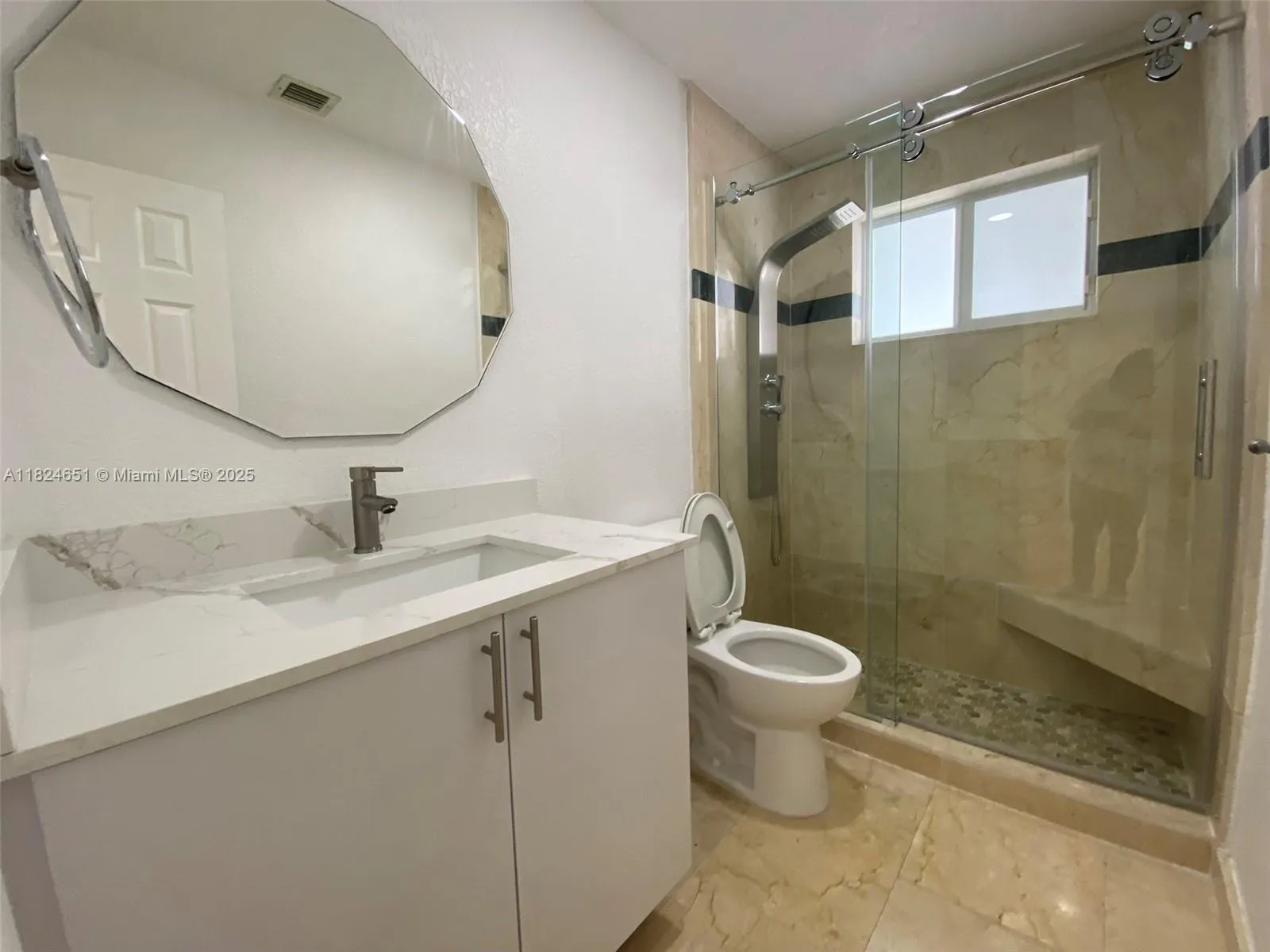 Miami, Florida 33179, United States, 4 Bedrooms Bedrooms, ,2 BathroomsBathrooms,Residential,Active,155730