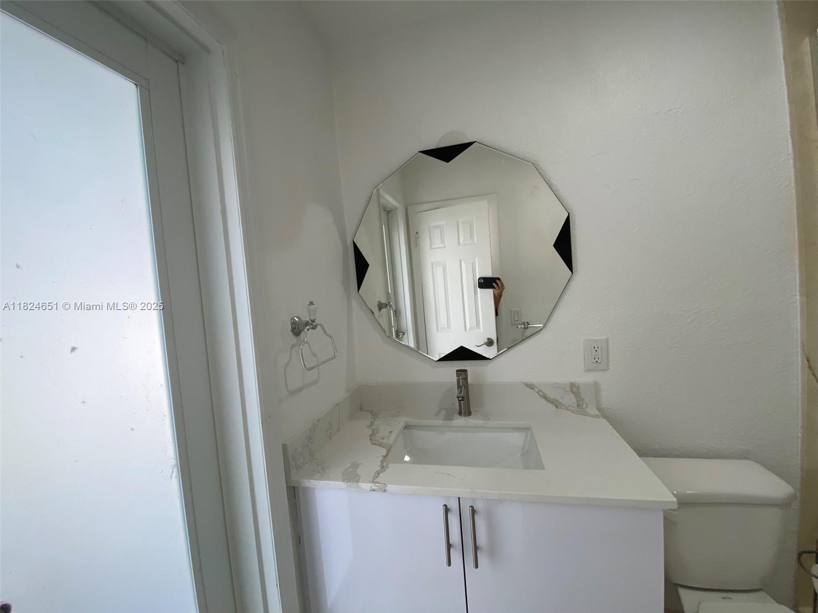 GREYKNOLL ESTATES - Residential Lease