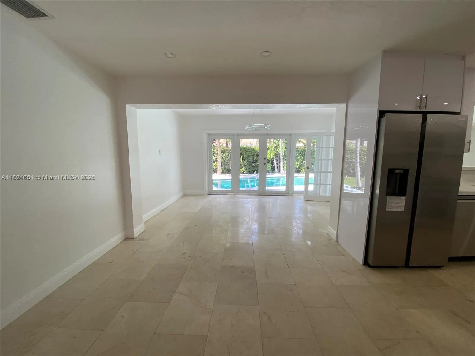 Miami, Florida 33179, United States, 4 Bedrooms Bedrooms, ,2 BathroomsBathrooms,Residential,Active,155730