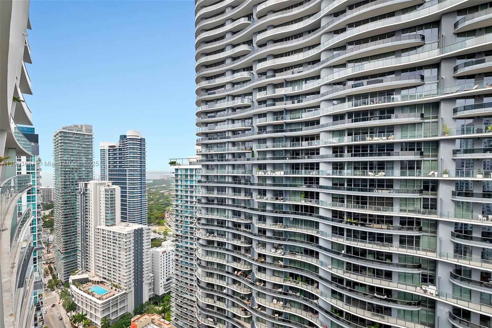 1010 BRICKELL CONDO - Residential Lease