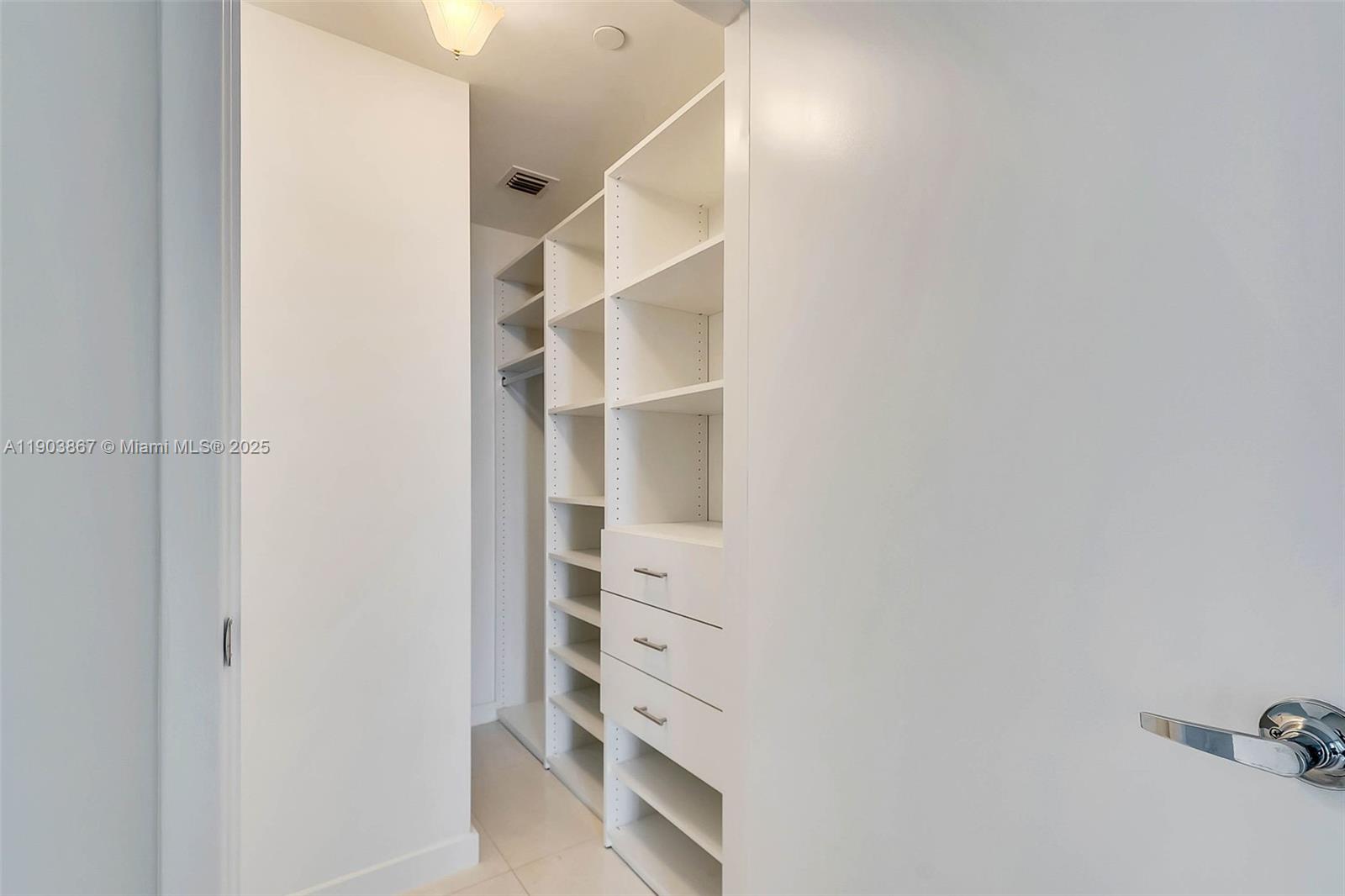 1010 BRICKELL CONDO - Residential Lease