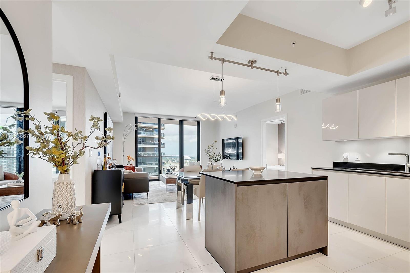 1010 BRICKELL CONDO - Residential Lease