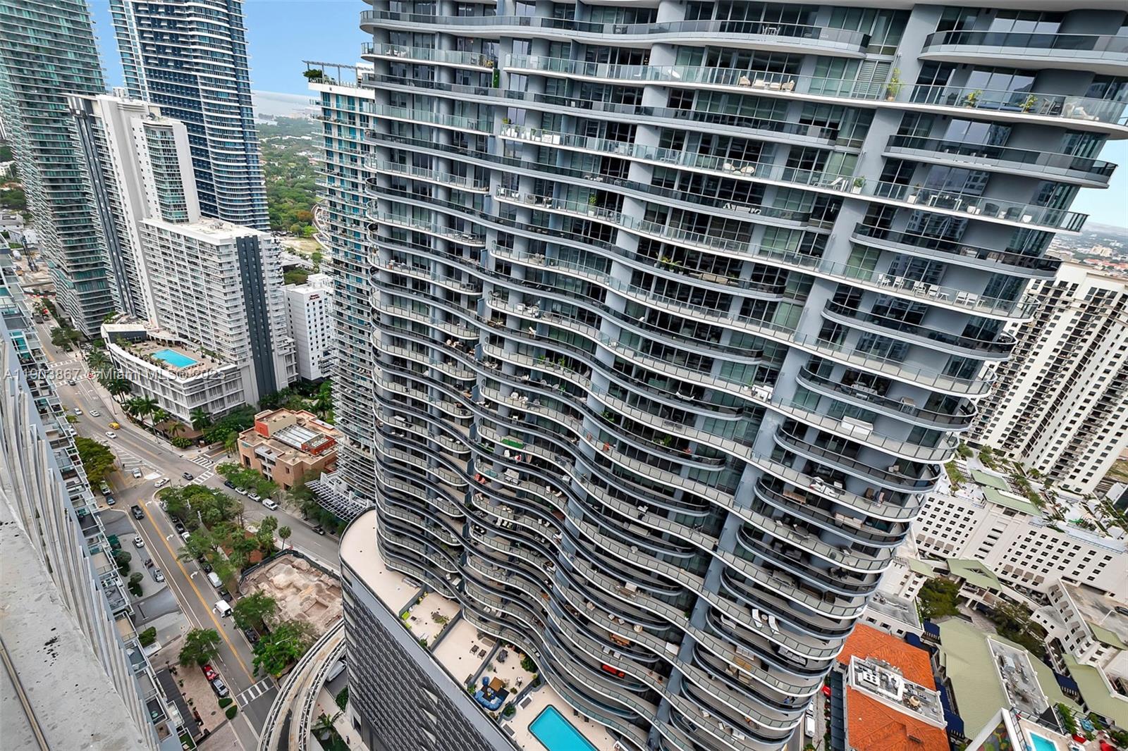 1010 BRICKELL CONDO - Residential Lease