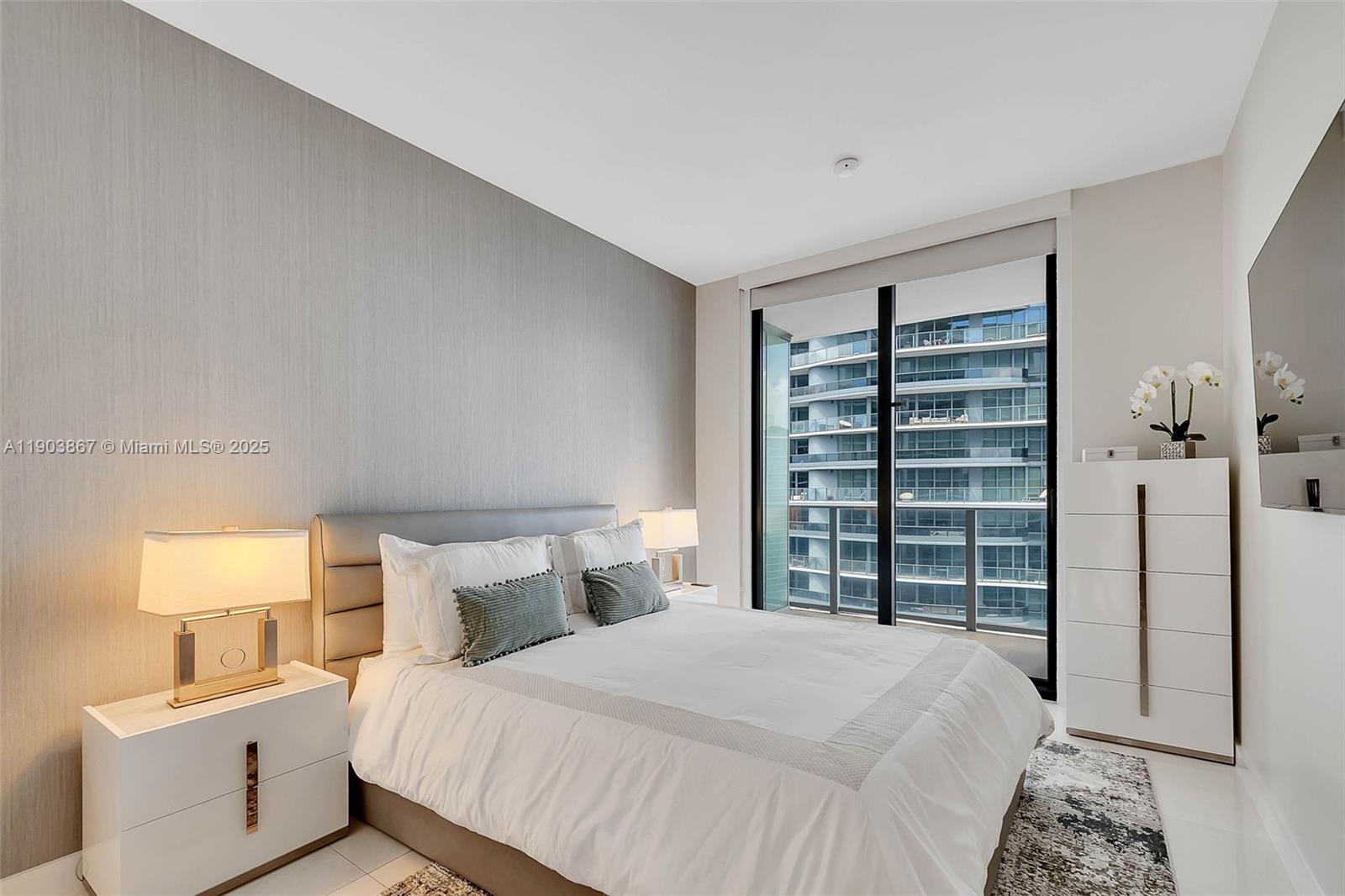 1010 BRICKELL CONDO - Residential Lease