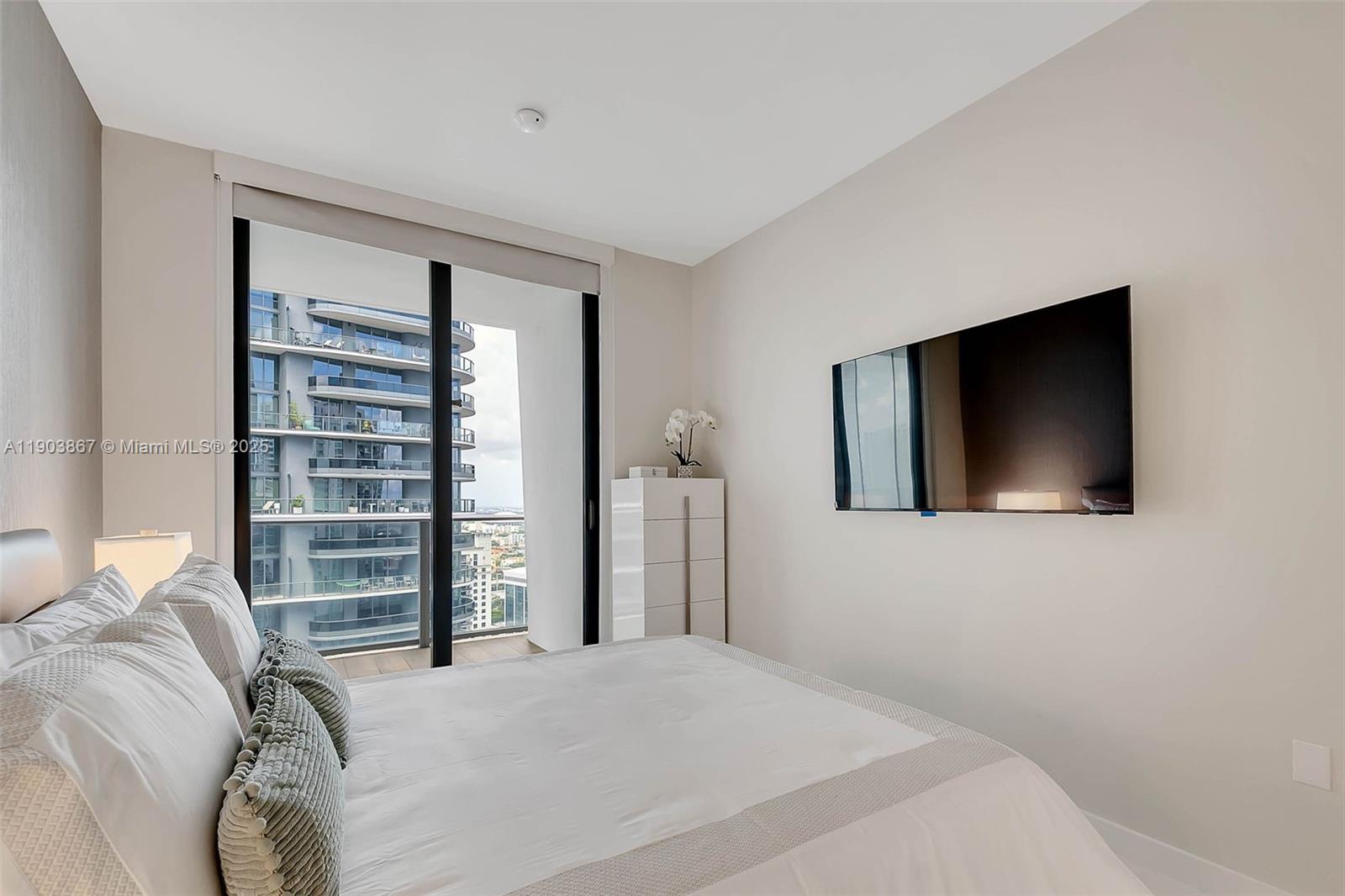 1010 BRICKELL CONDO - Residential Lease