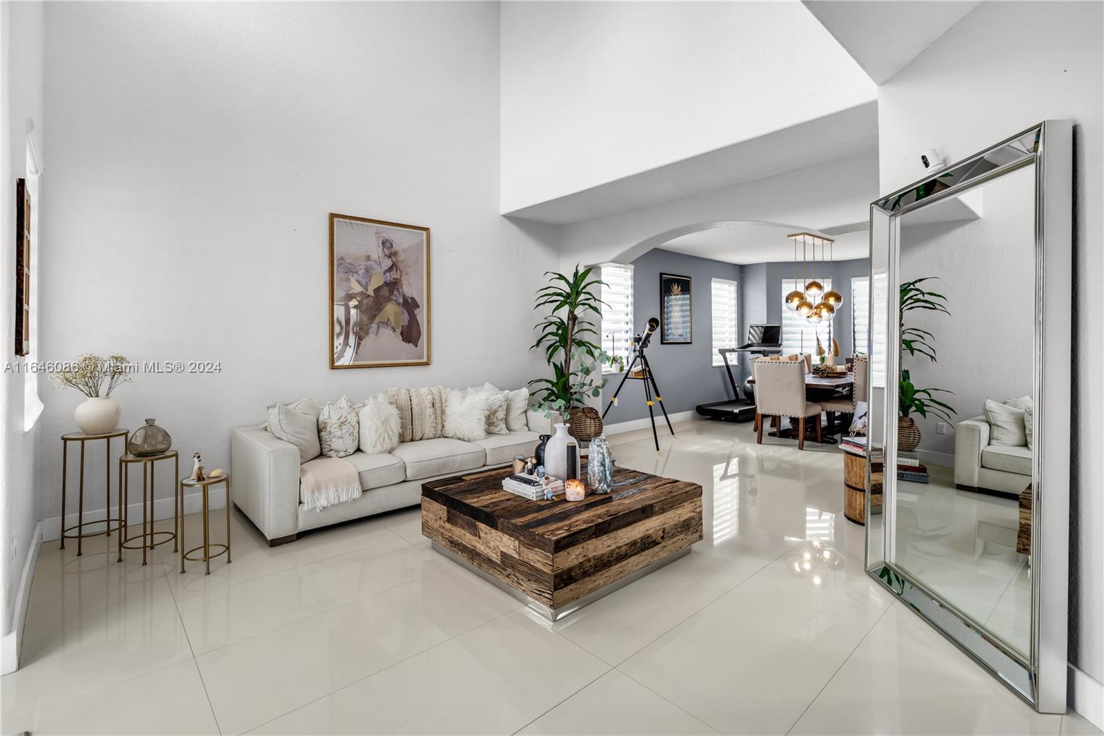 GRAND LAKES PHASE II - Residential Lease