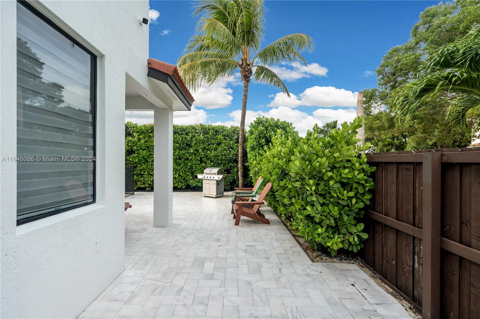 GRAND LAKES PHASE II - Residential Lease