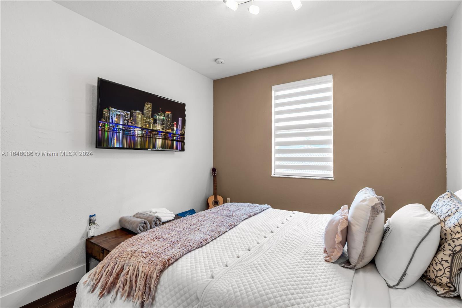 GRAND LAKES PHASE II - Residential Lease