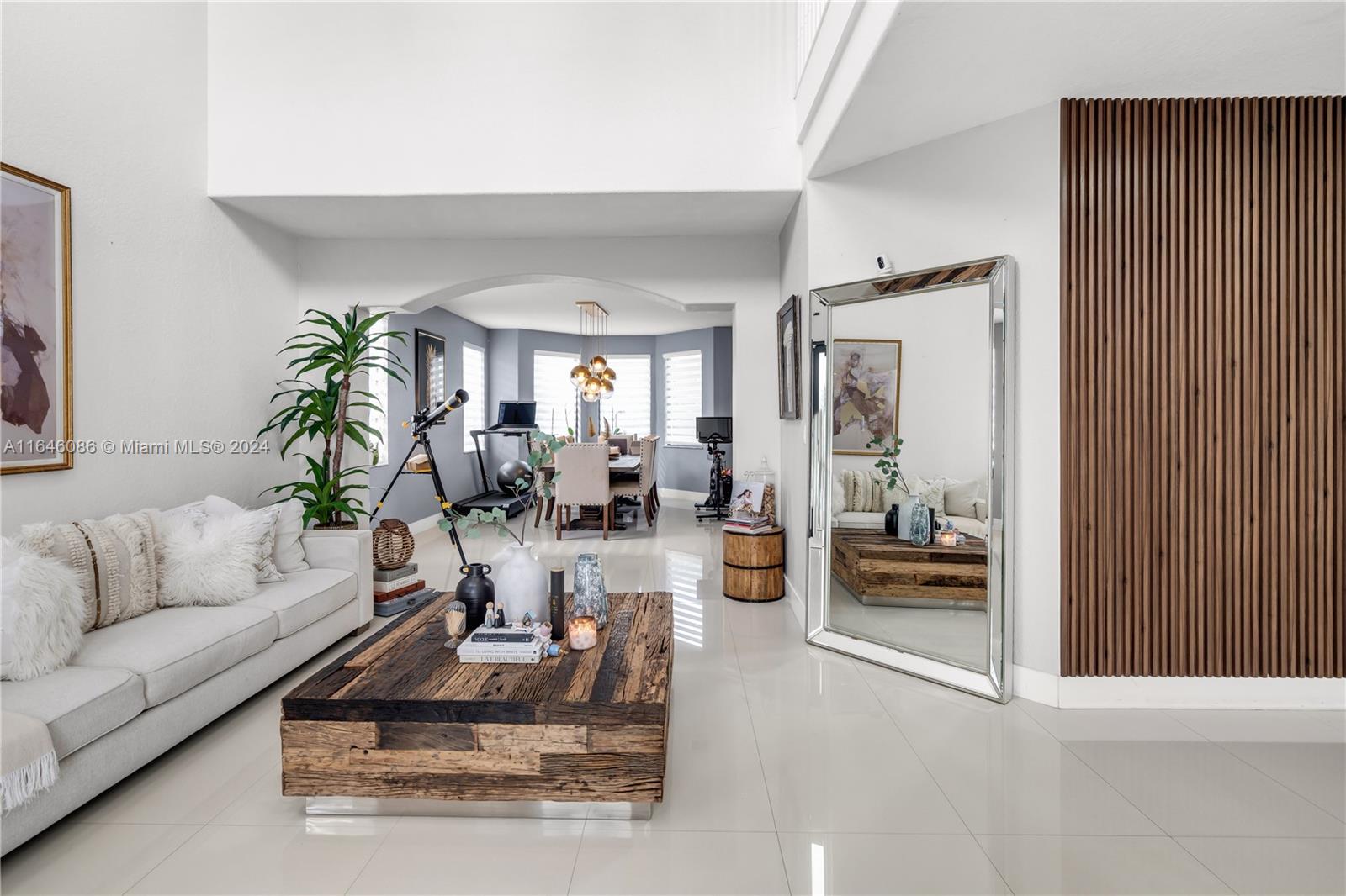 GRAND LAKES PHASE II - Residential Lease