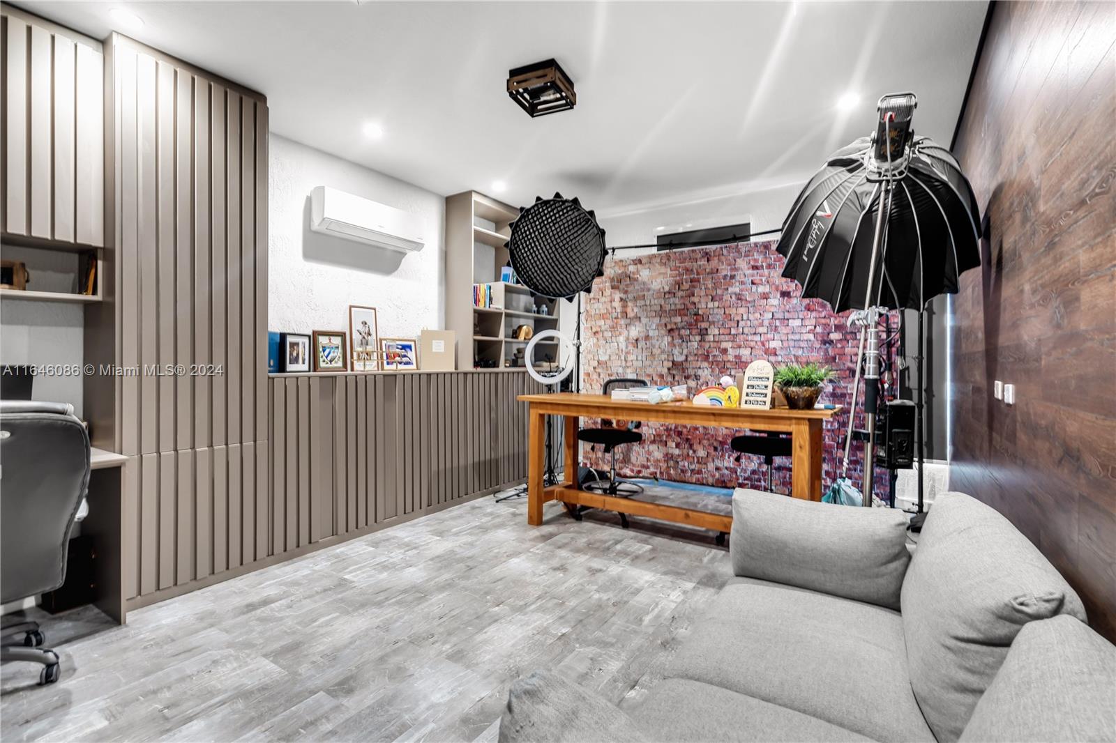 GRAND LAKES PHASE II - Residential Lease