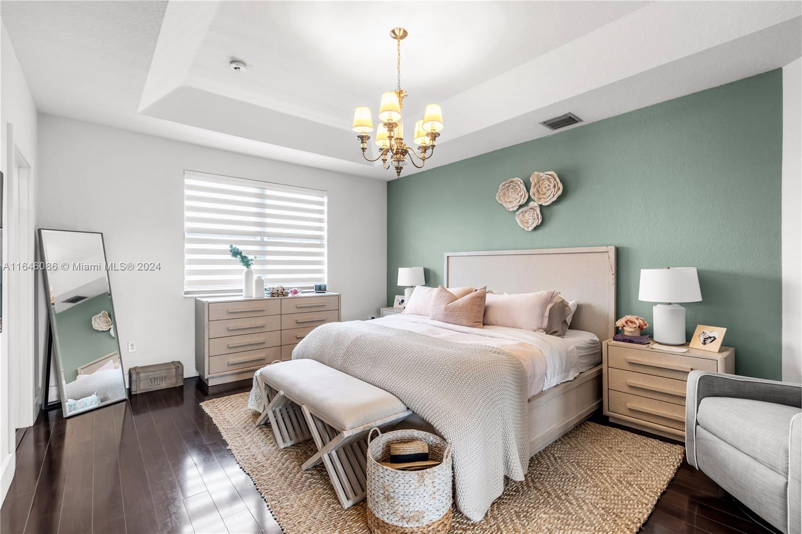 GRAND LAKES PHASE II - Residential Lease