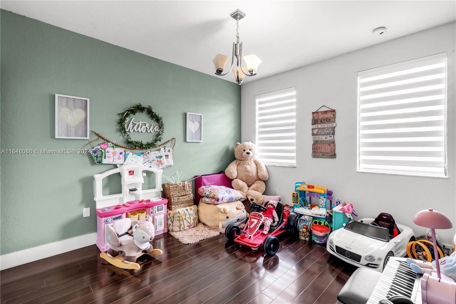 GRAND LAKES PHASE II - Residential Lease