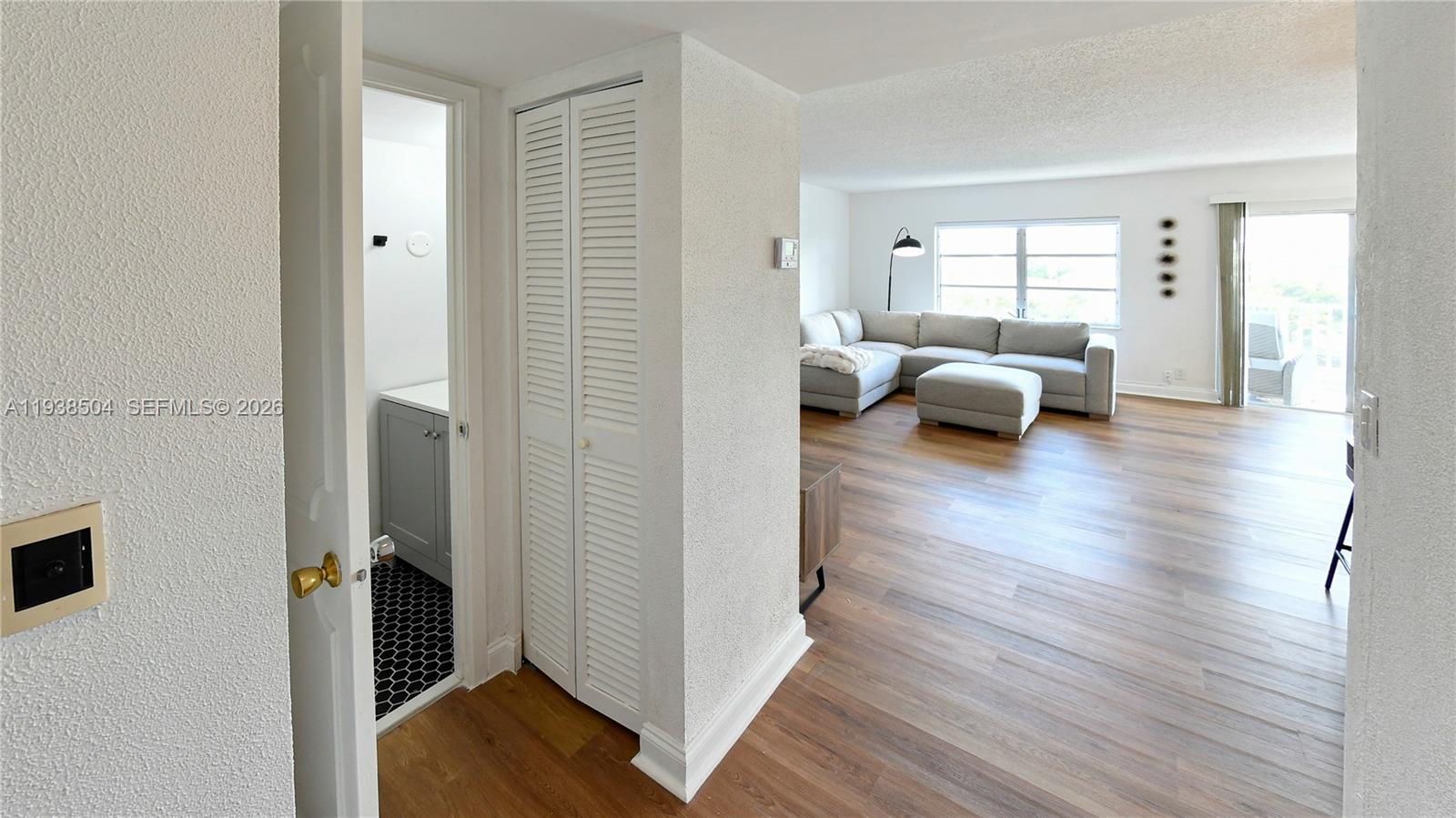 200 Diplomat Pkwy 626