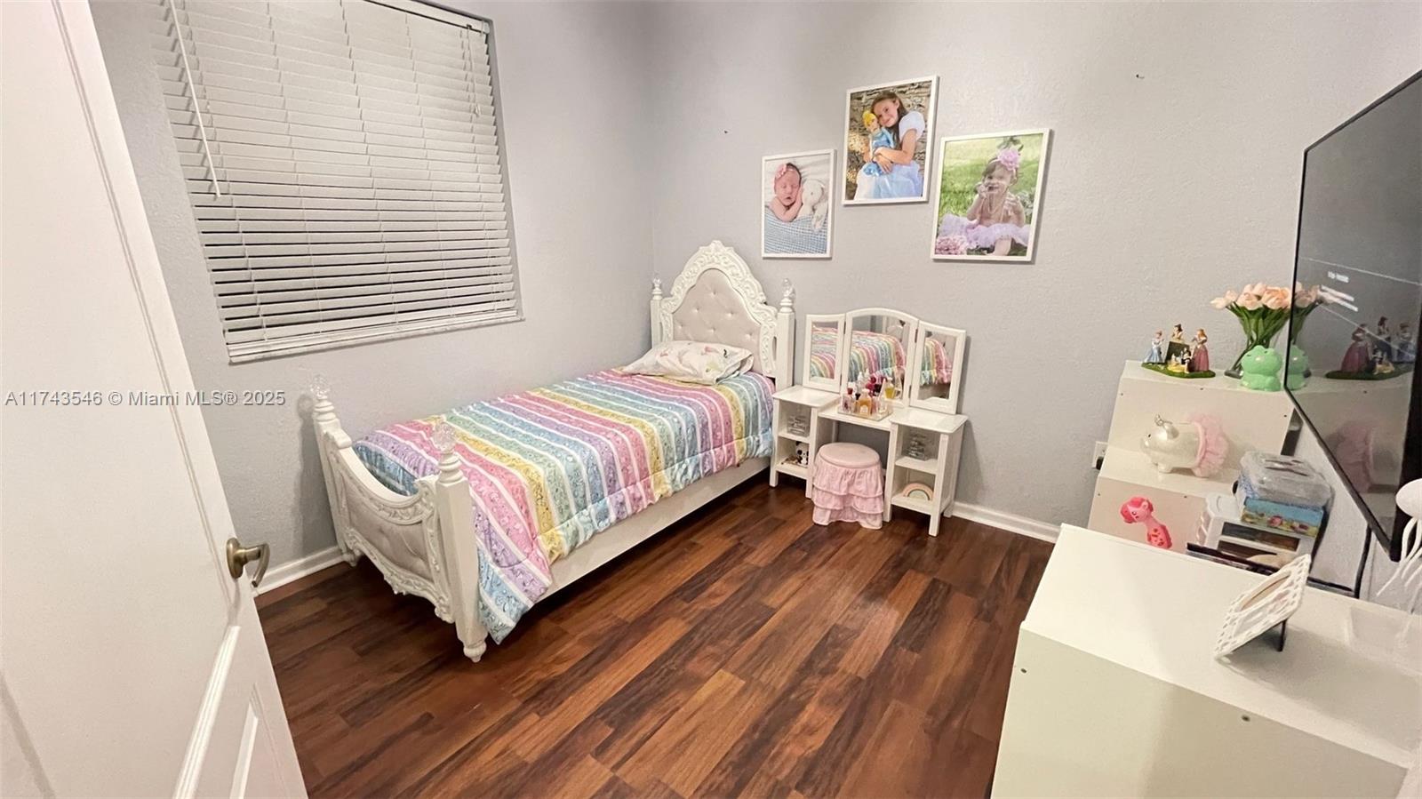 PORTOFINO POINTE - Residential