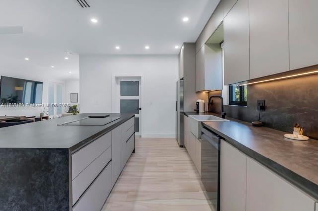 CORAL GABLES COUNTRY CLUB - Residential Lease