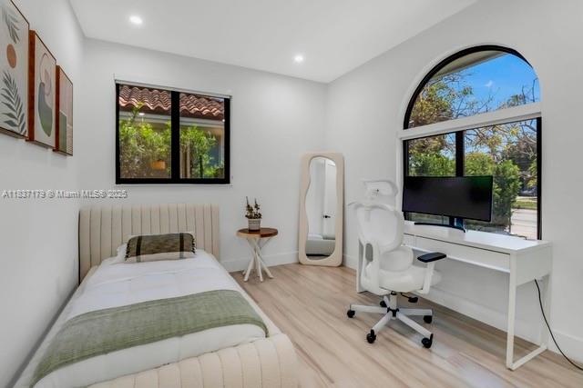 CORAL GABLES COUNTRY CLUB - Residential Lease