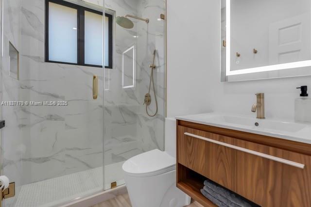 CORAL GABLES COUNTRY CLUB - Residential Lease