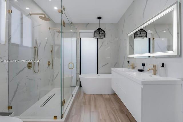 CORAL GABLES COUNTRY CLUB - Residential Lease