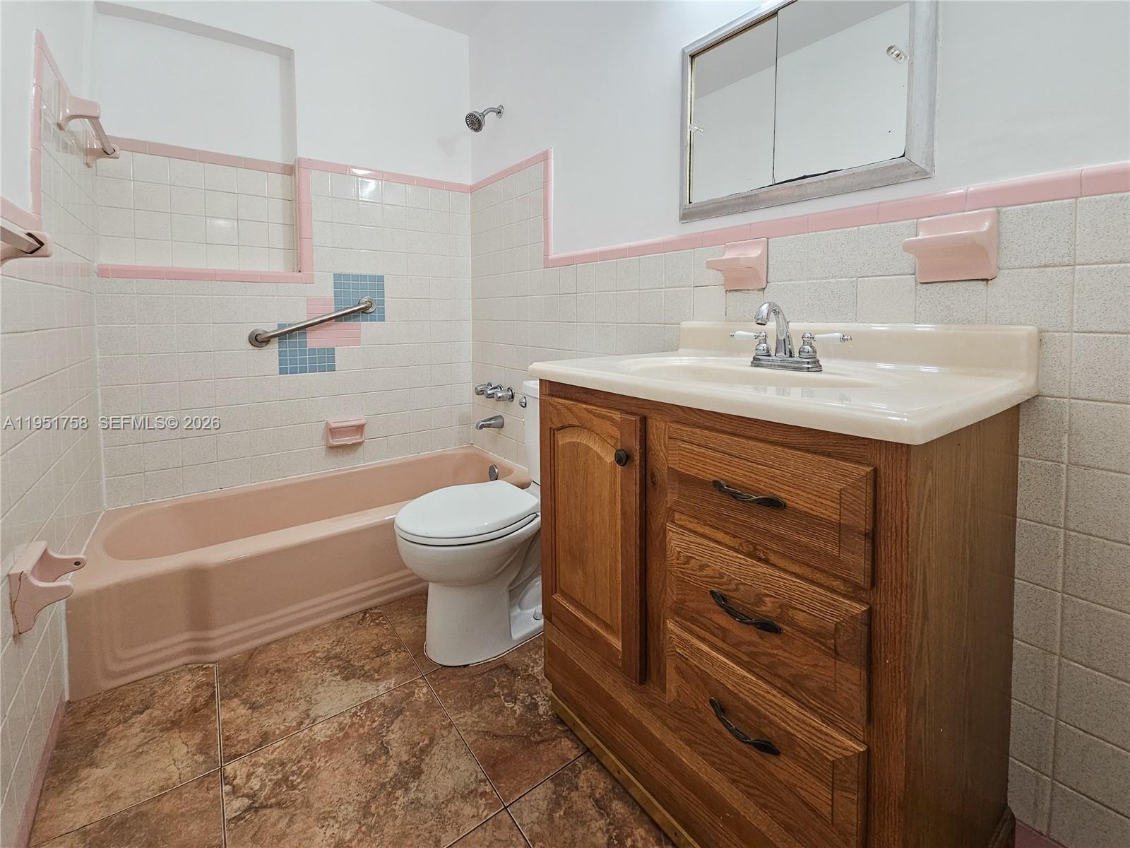 COLLINGWOOD - Residential Lease