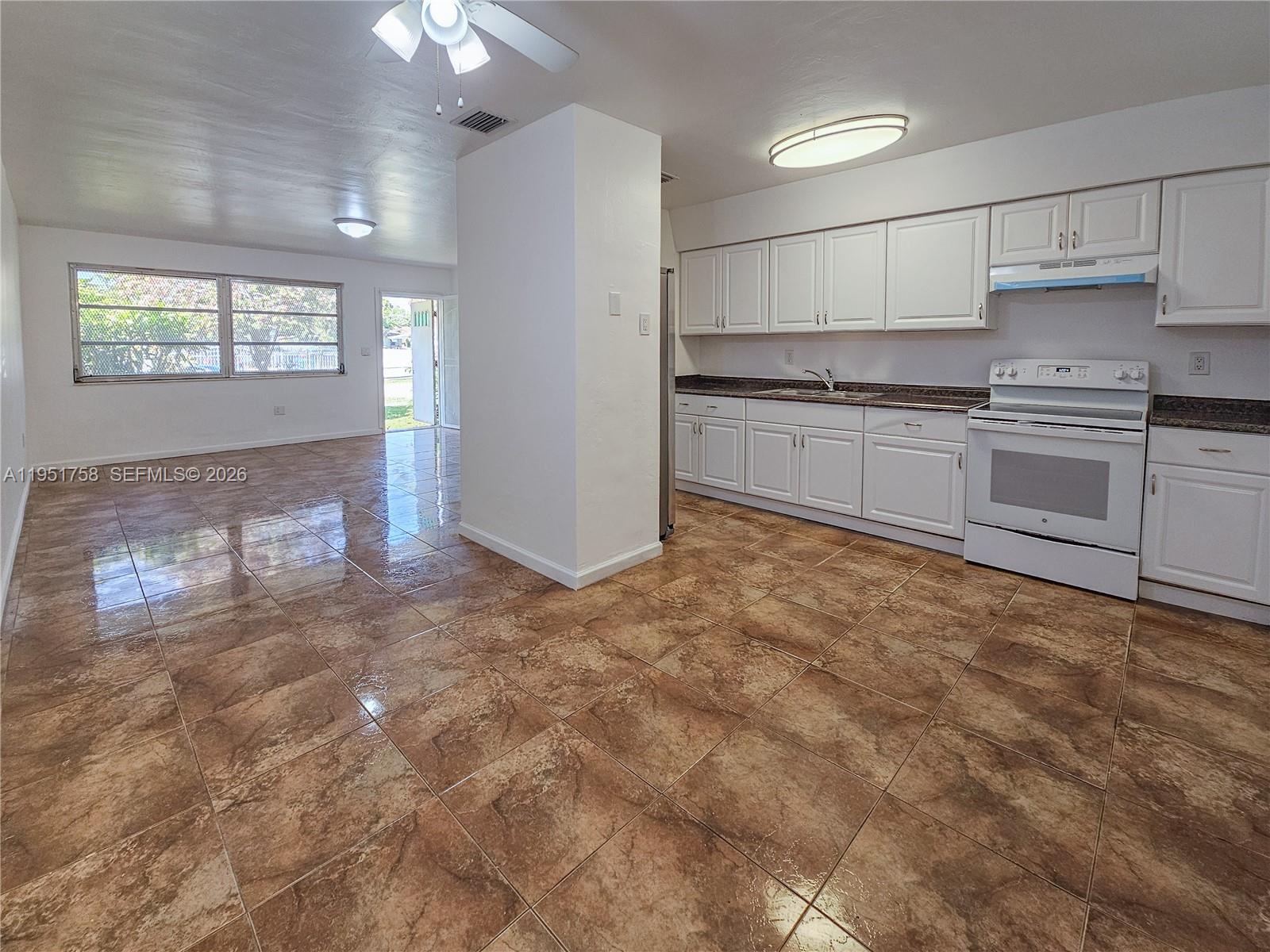 COLLINGWOOD - Residential Lease