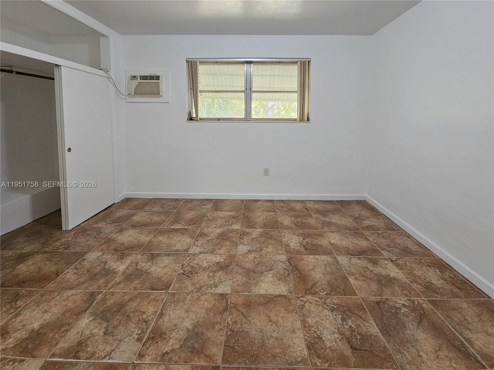 COLLINGWOOD - Residential Lease