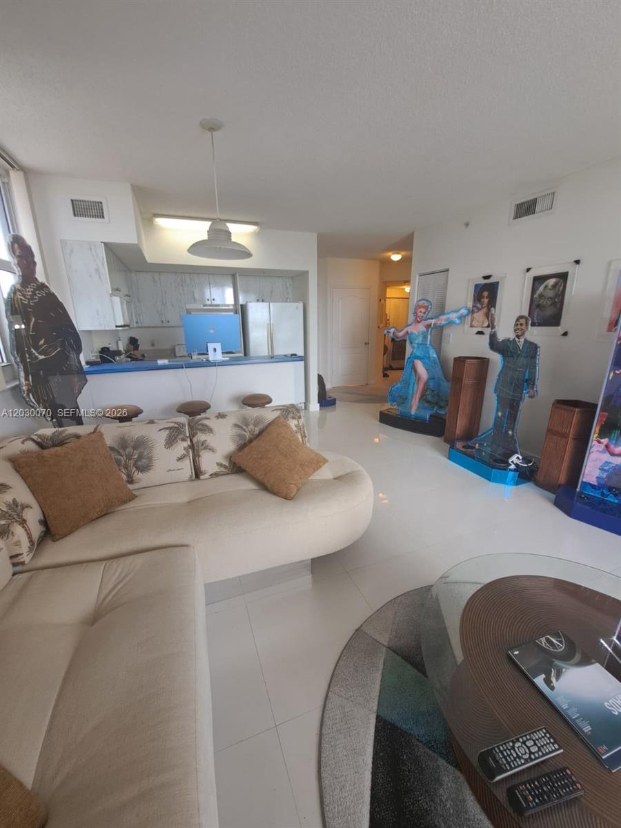 5085 NW 7th St 602