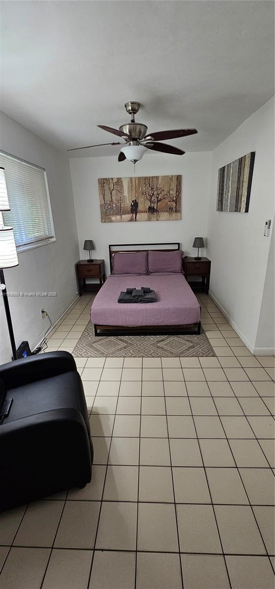 HOLLYWOOD HOMESITES REV P - Residential Lease