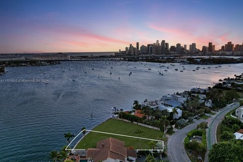 1386 S Venetian Way Miami FL 33139