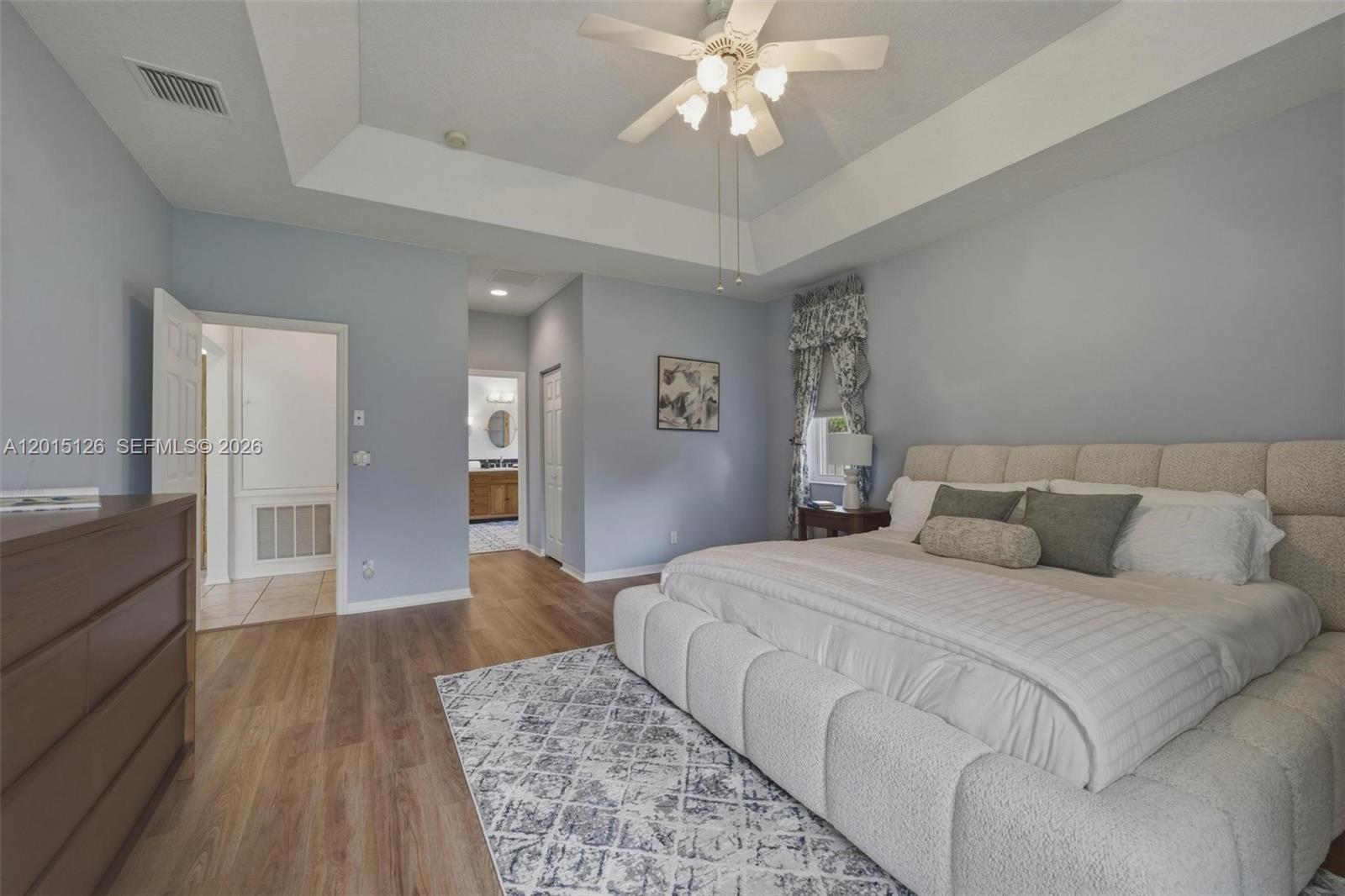 PEMBROKE FALLS - Residential