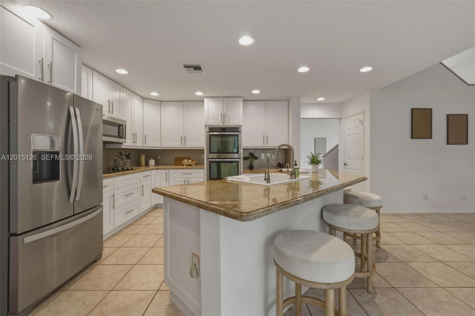 PEMBROKE FALLS - Residential