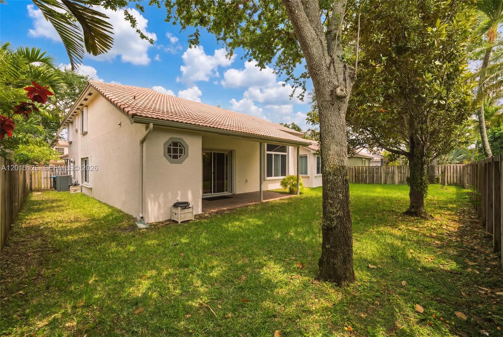 PEMBROKE FALLS - Residential