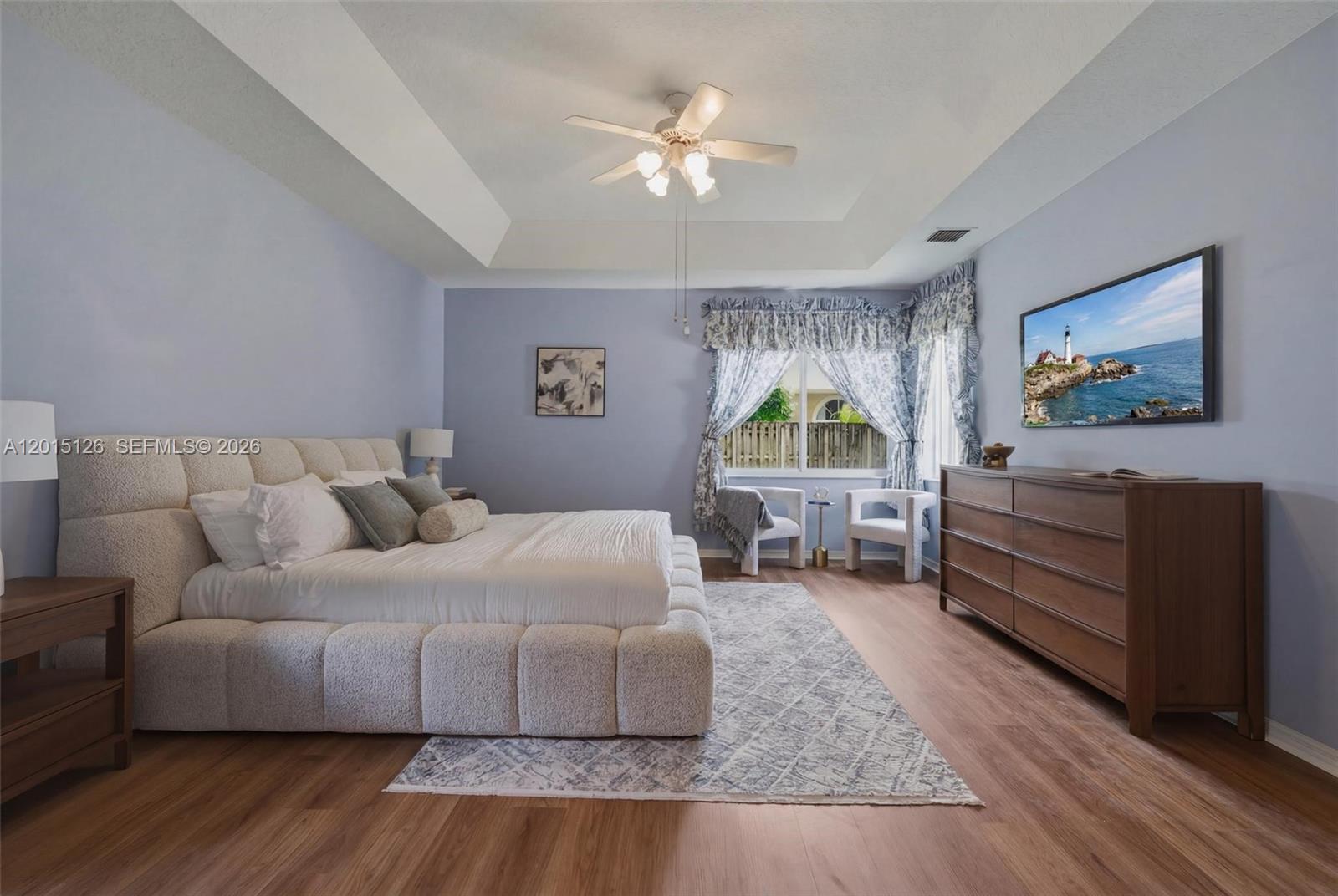 PEMBROKE FALLS - Residential