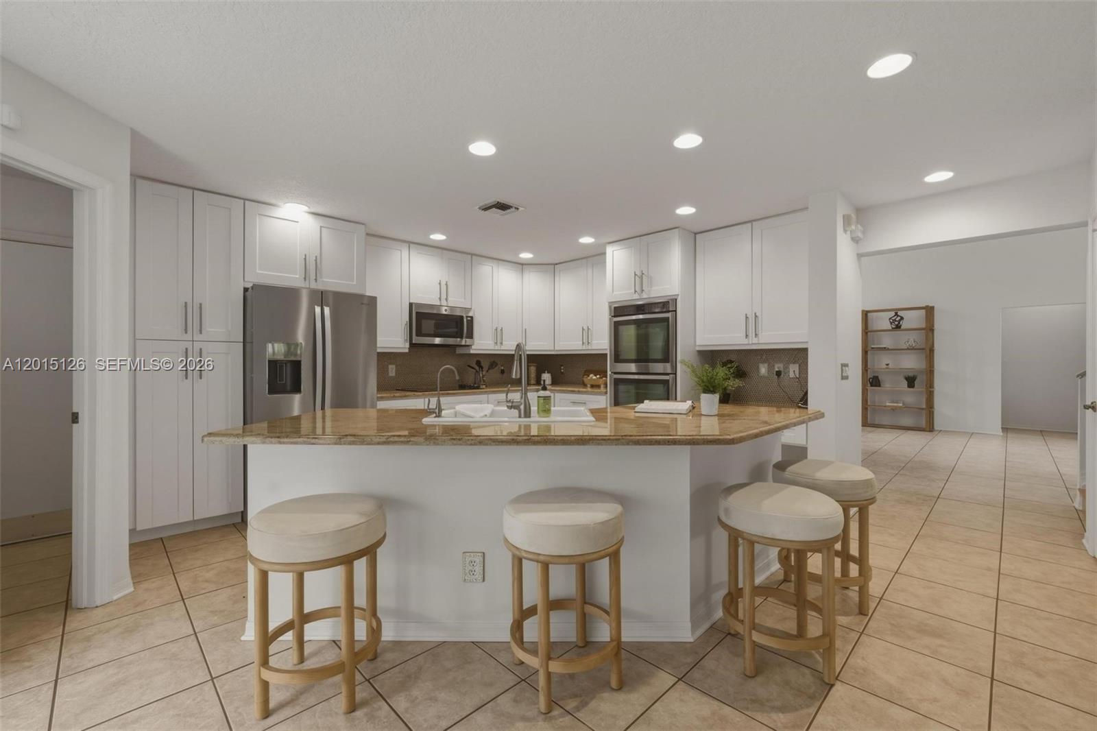 PEMBROKE FALLS - Residential