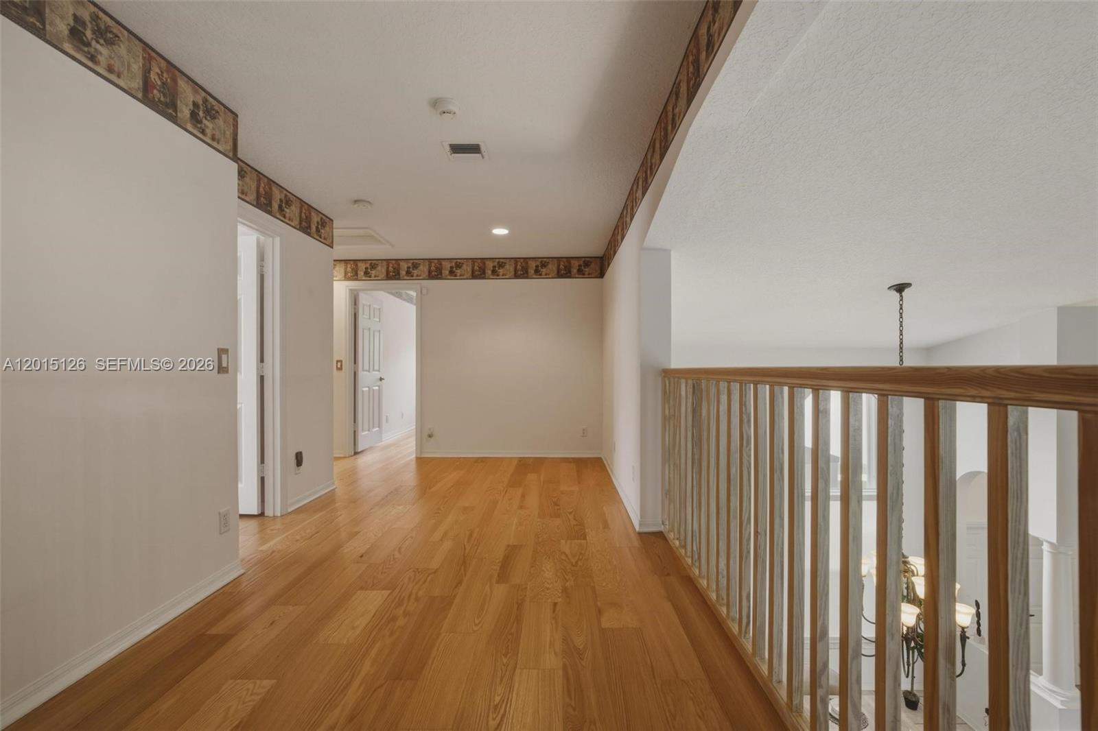 PEMBROKE FALLS - Residential