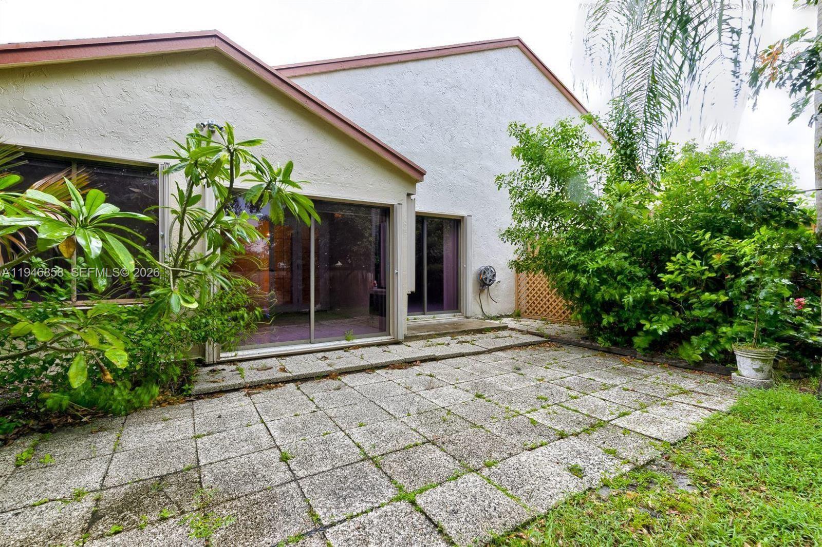 LAKEVIEW HOMES - Residential