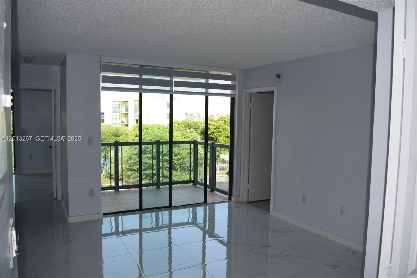 CORAL TOWERS CONDO - Residential Lease