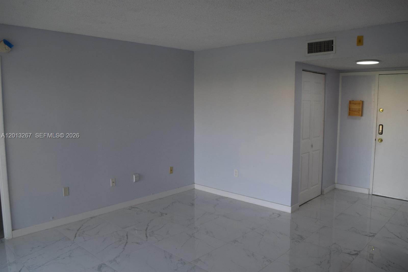 CORAL TOWERS CONDO - Residential Lease