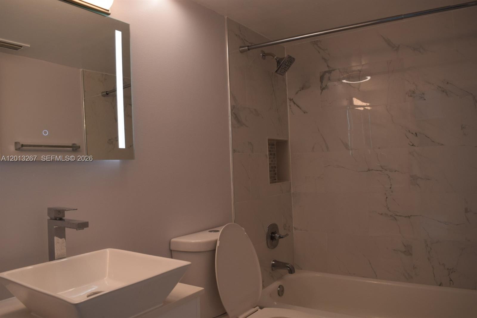 CORAL TOWERS CONDO - Residential Lease