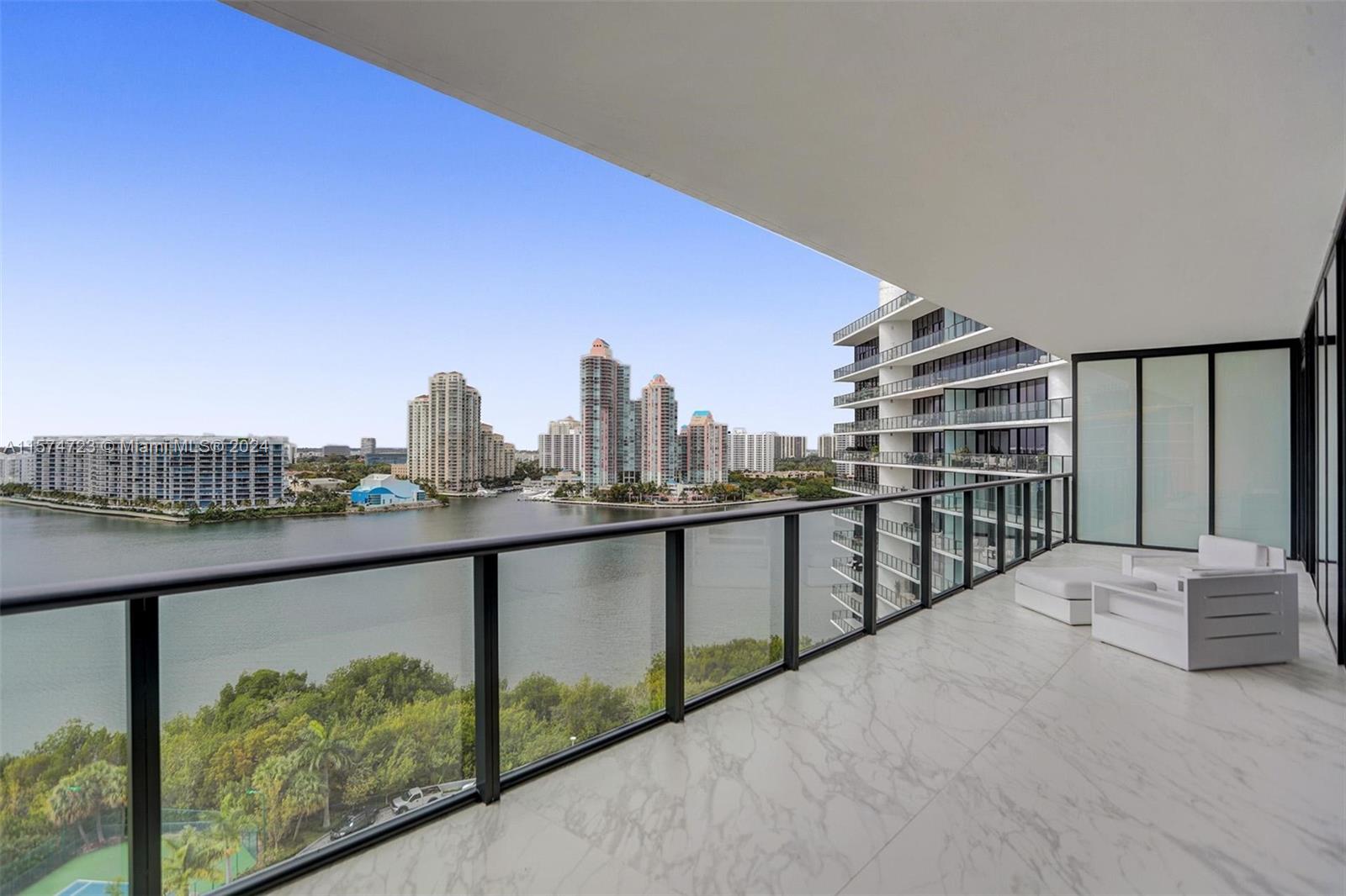 PRIVE CONDO - Residential