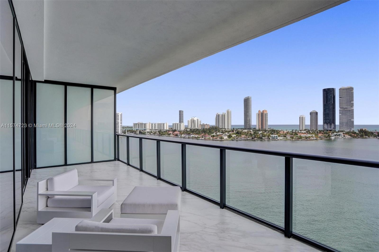 PRIVE CONDO - Residential