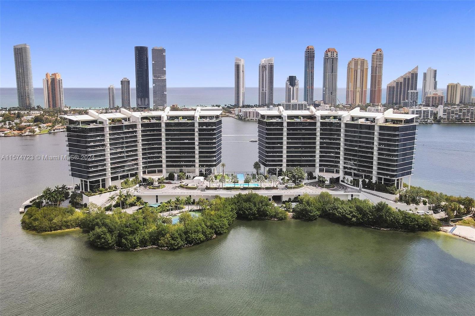 PRIVE CONDO - Residential