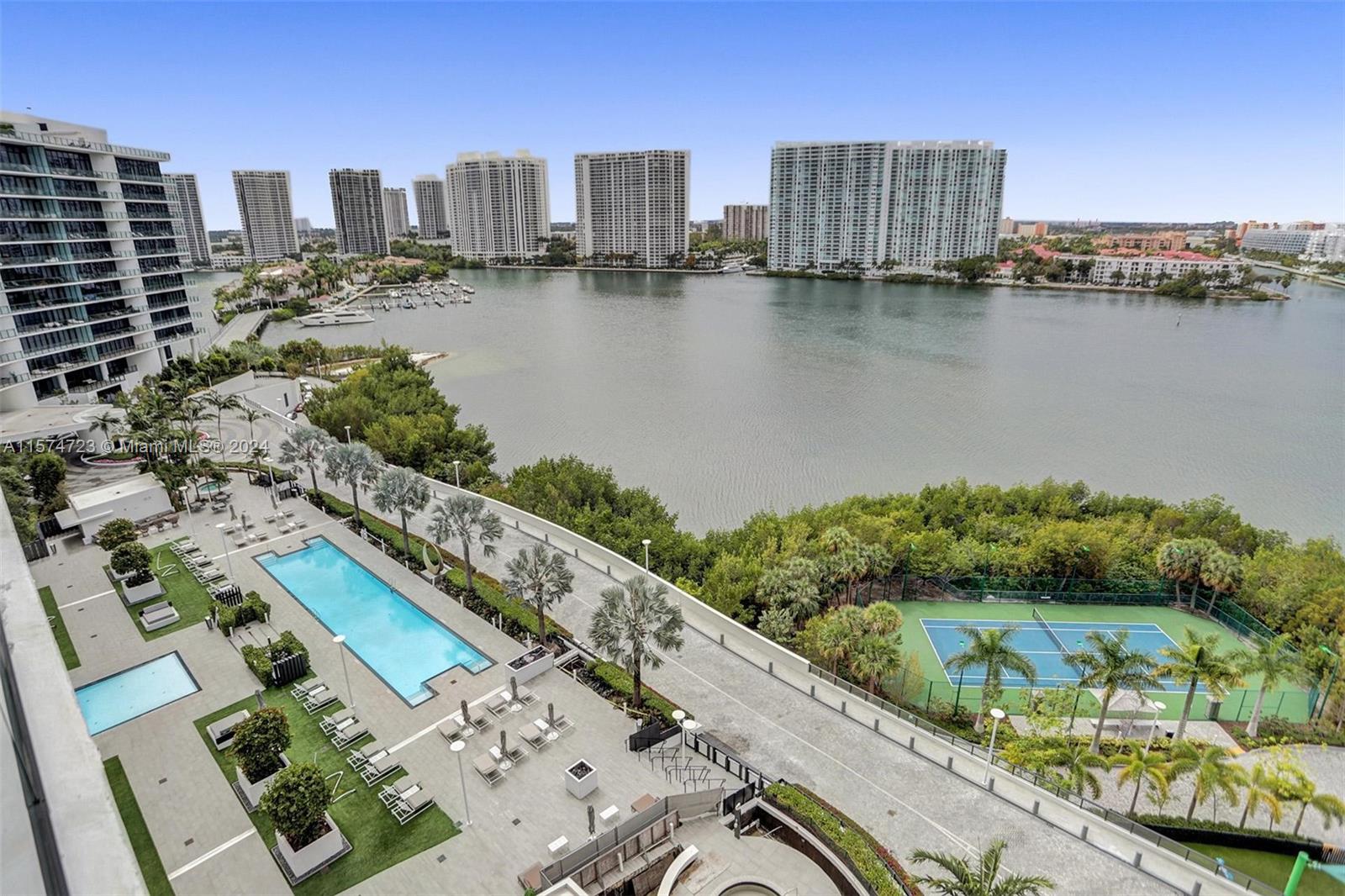 PRIVE CONDO - Residential