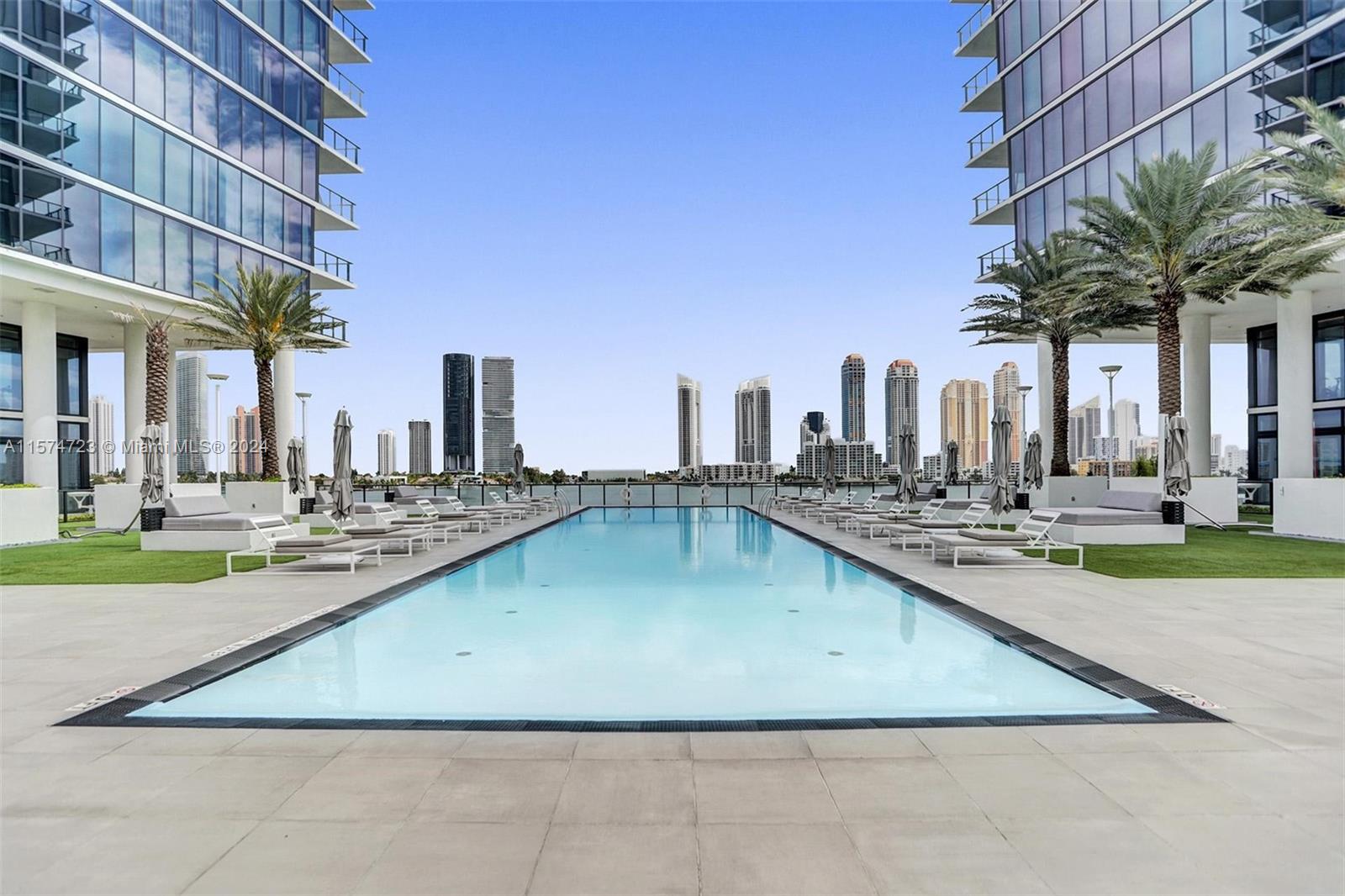 PRIVE CONDO - Residential