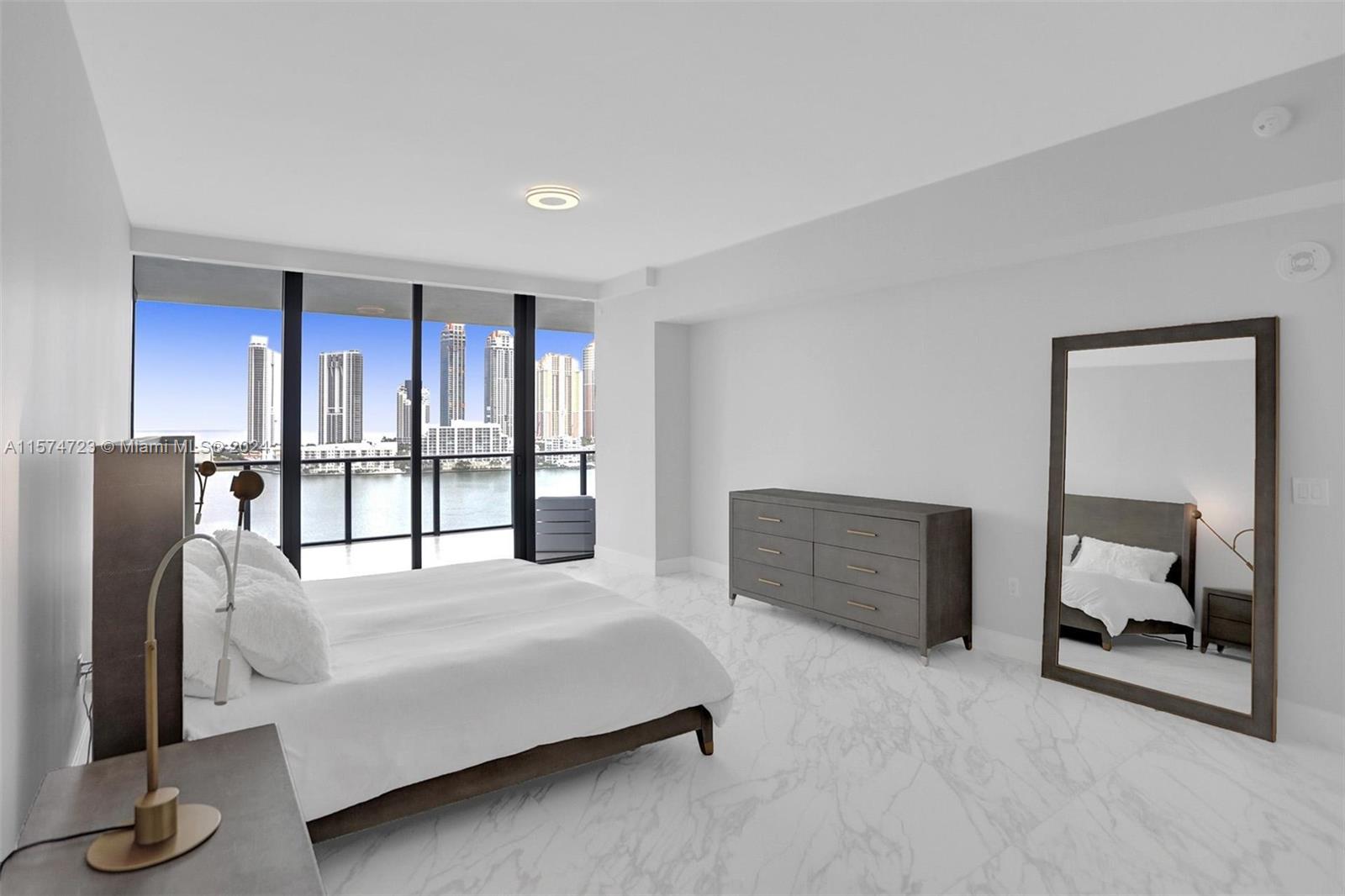 PRIVE CONDO - Residential