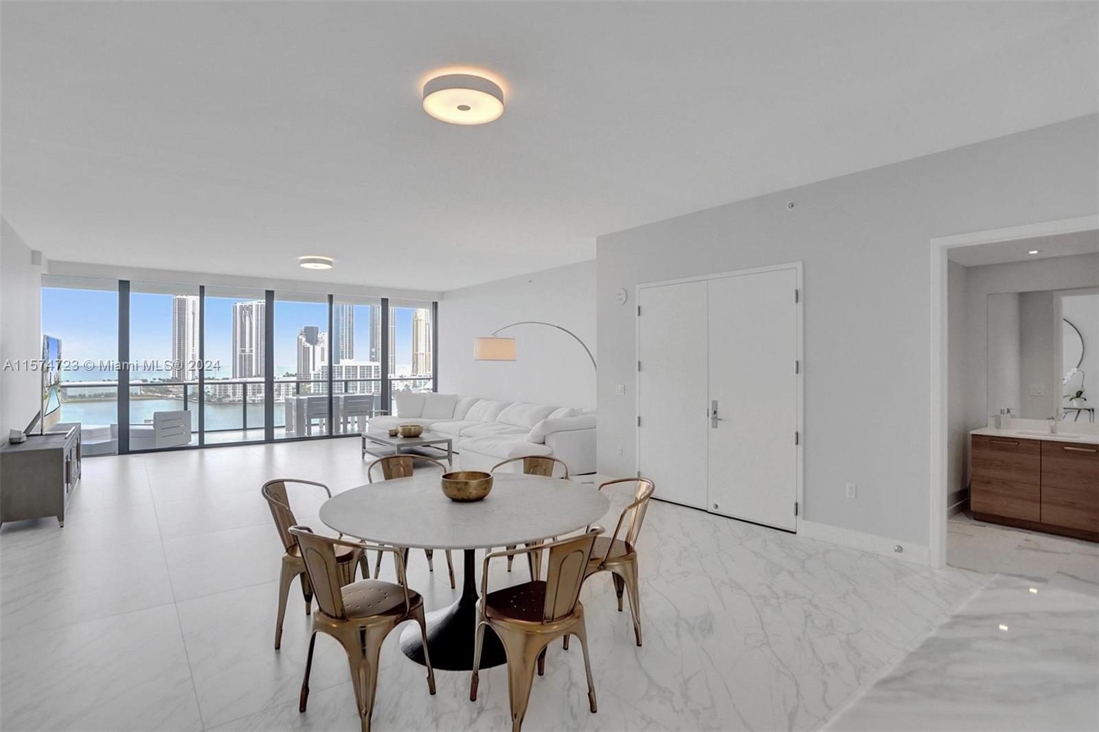 PRIVE CONDO - Residential