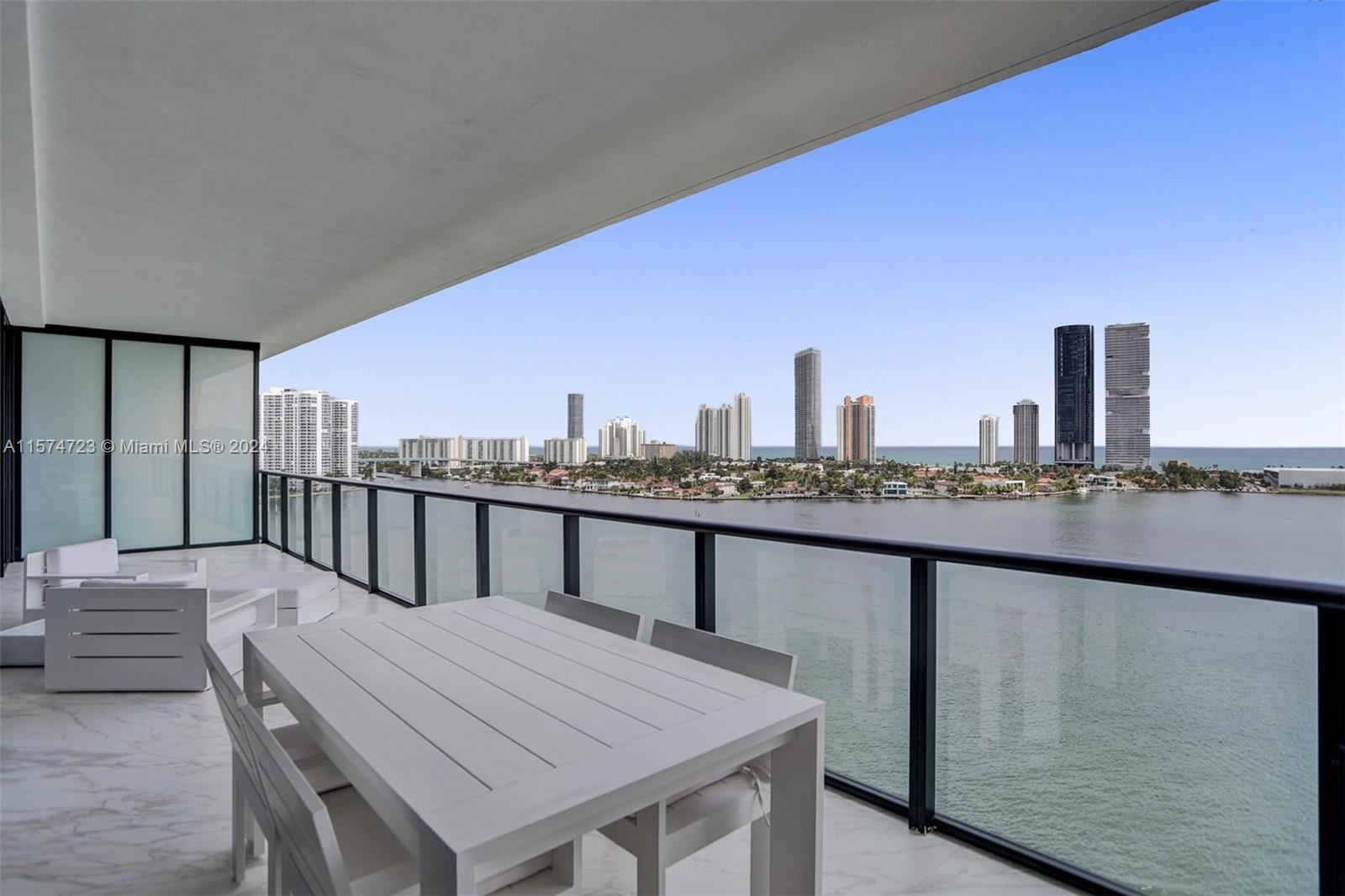 PRIVE CONDO - Residential