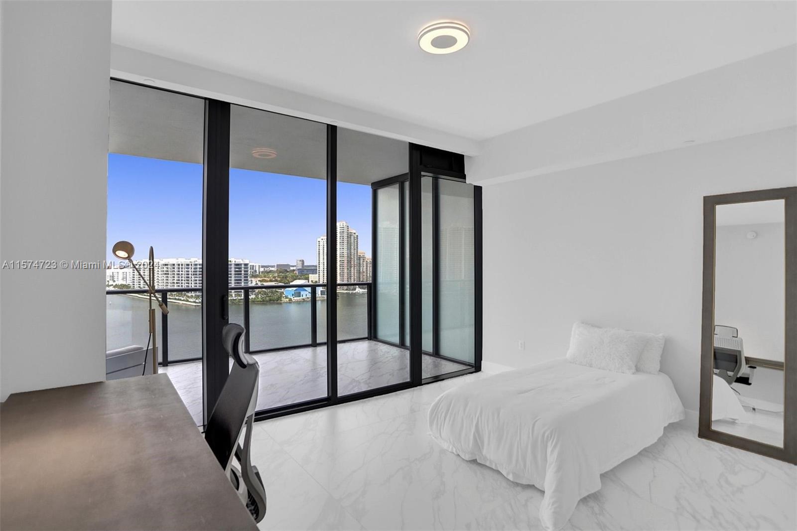 PRIVE CONDO - Residential