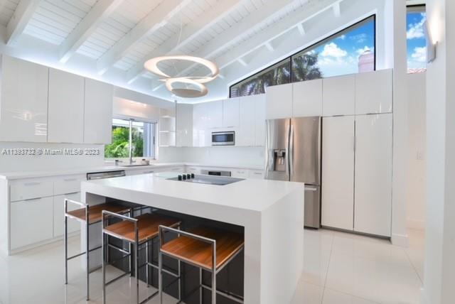 GOLDEN BEACH SEC D - Residential