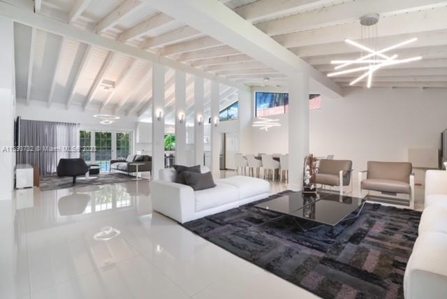 GOLDEN BEACH SEC D - Residential