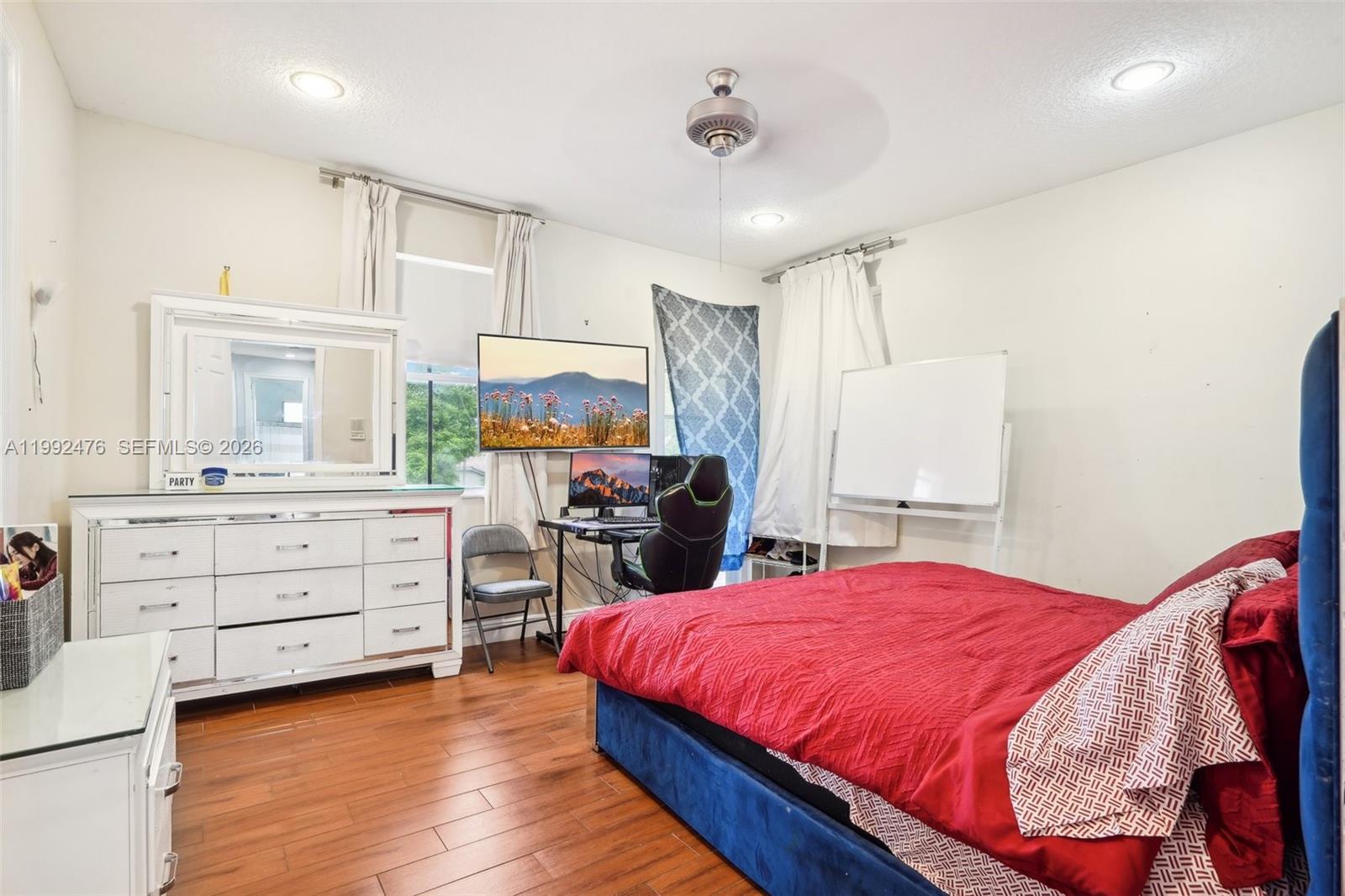 POD 7 AT MONARCH LAKES - Residential